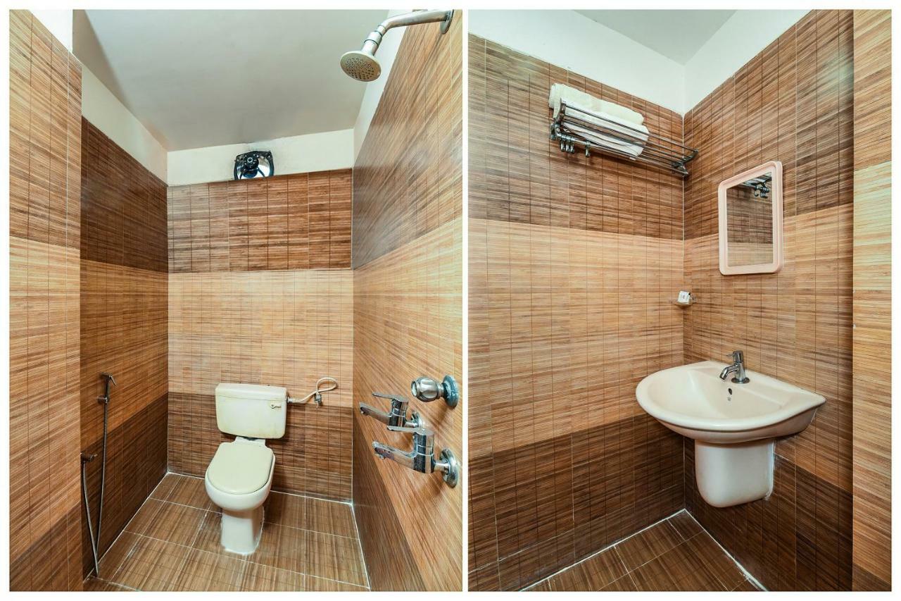 Oyo 28856 Manjeera Inn Visakhapatnam Buitenkant foto